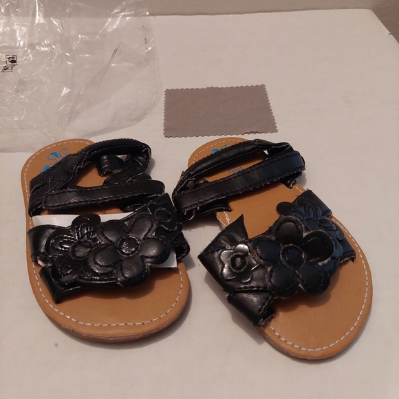 Tong You Yuan Lookatool Baby Girl Toddler Leather Flower Sandal Shoes (New) - Picture 1 of 8